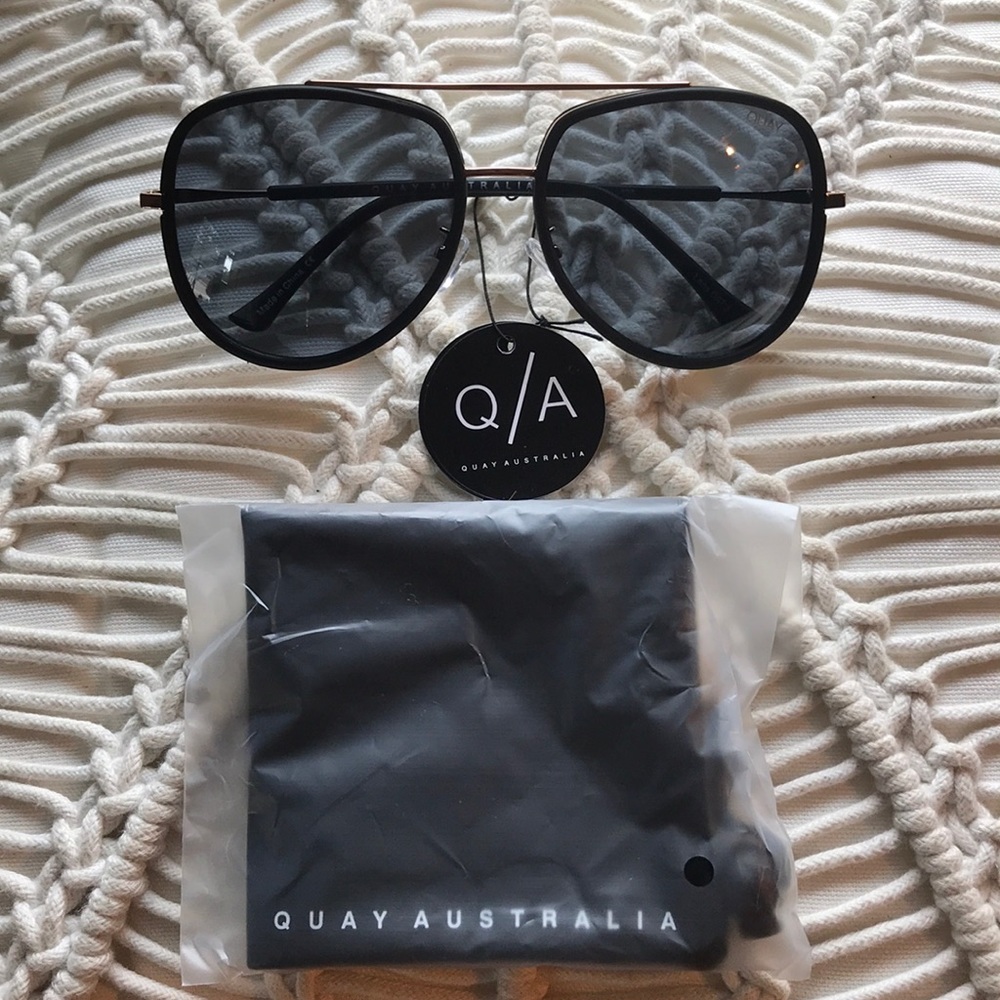 Quay Australia “Needing Fame” sunglasses